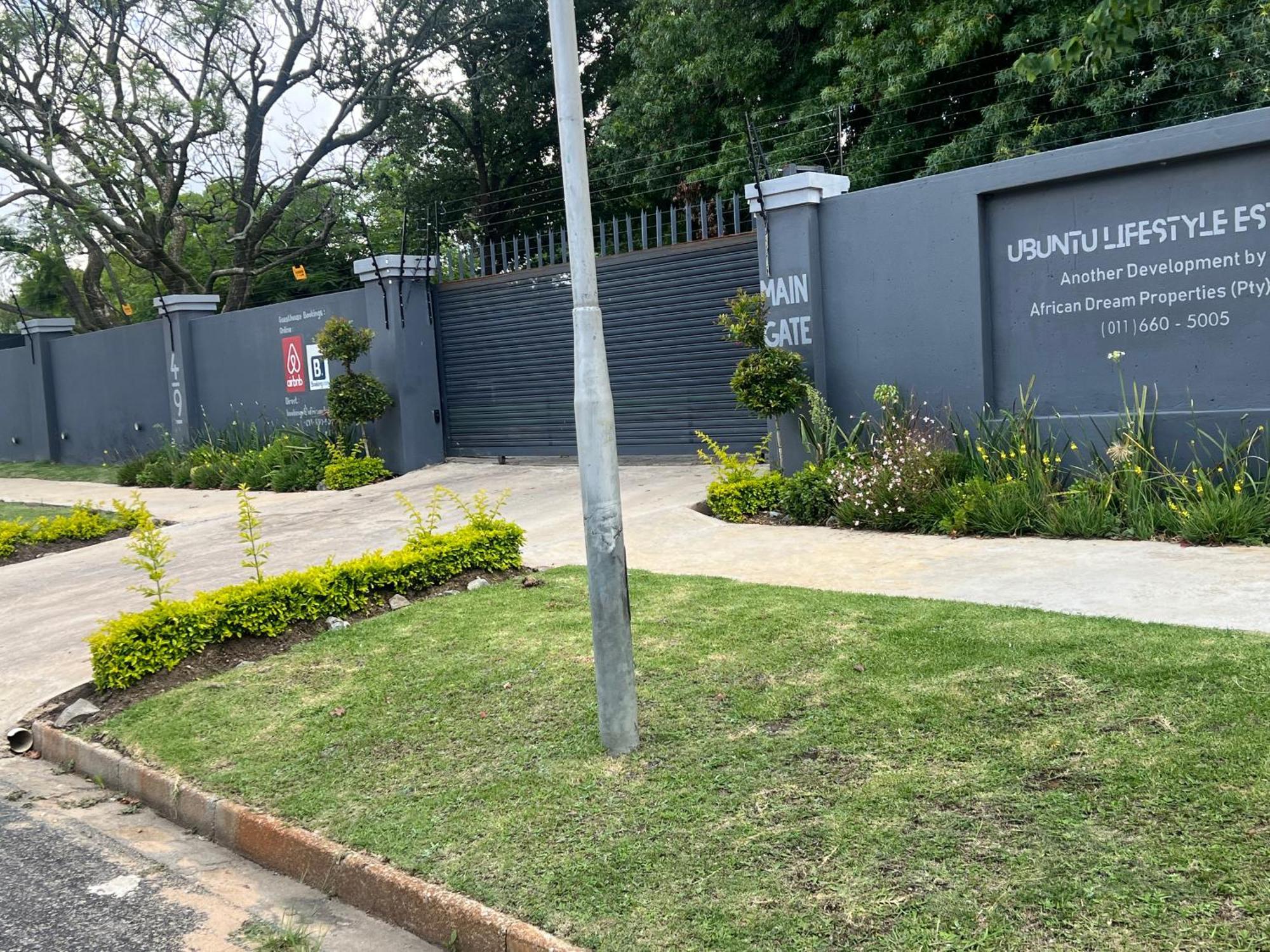 Hotel Ubuntu Lifestyle Estate Krugersdorp Exterior foto